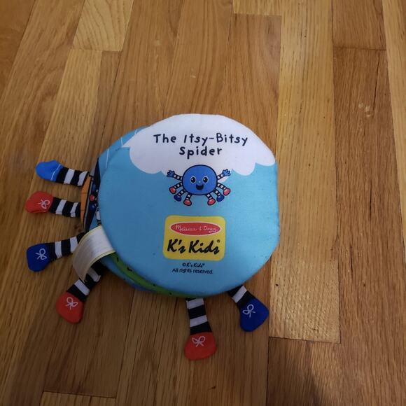 Melissa & Doug K’s Kids The Itsy Bitsy Spider Soft Cloth Book Crinkle Cover - Picture 10 of 11
